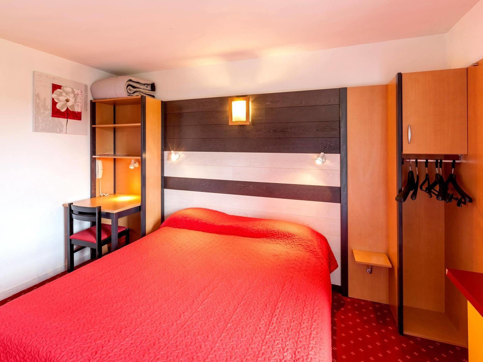 Logis Hotel Horus Restaurant Les Bruyeres Toulenne Zewnętrze zdjęcie