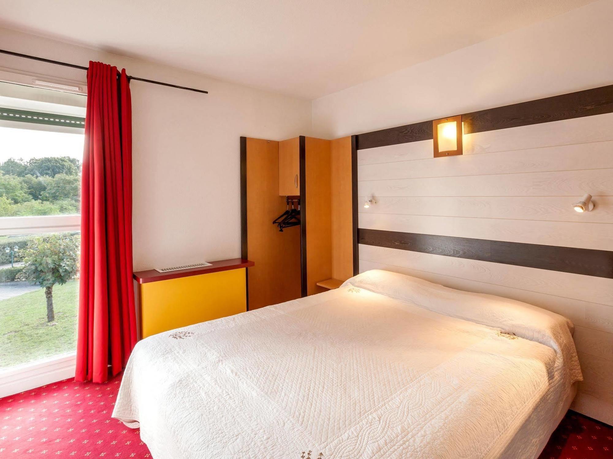 Logis Hotel Horus Restaurant Les Bruyeres Toulenne Zewnętrze zdjęcie