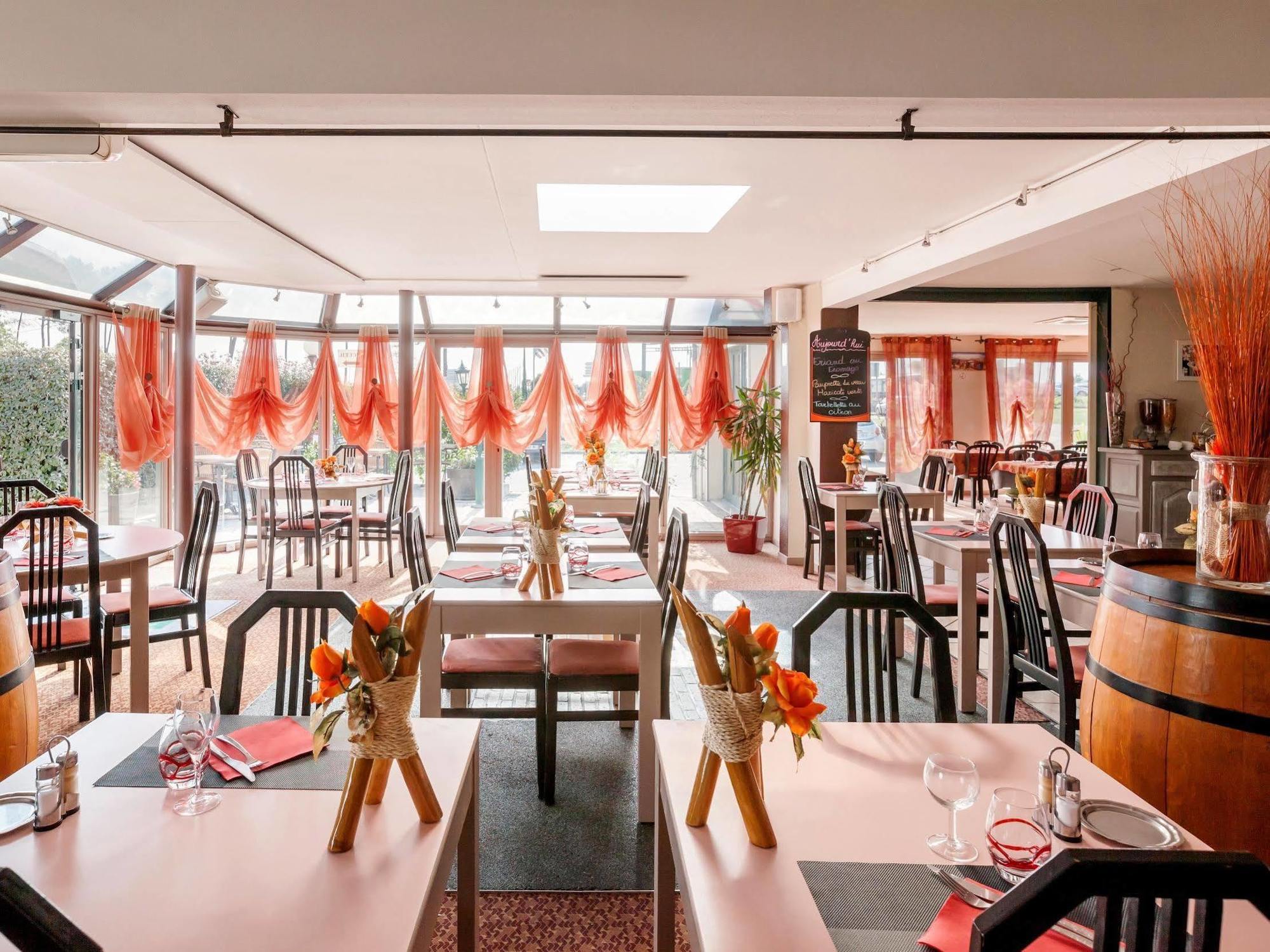 Logis Hotel Horus Restaurant Les Bruyeres Toulenne Zewnętrze zdjęcie